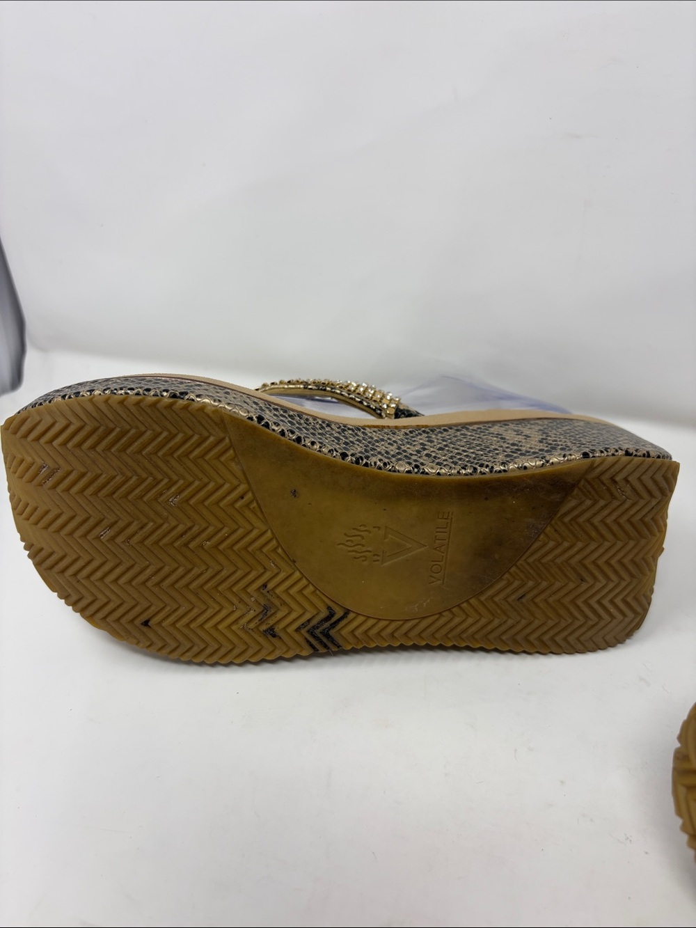 Volatile Beaded Wedge Thong Sandals in Beige with Snake-Print Platform Size 8 - Picture 12 of 15